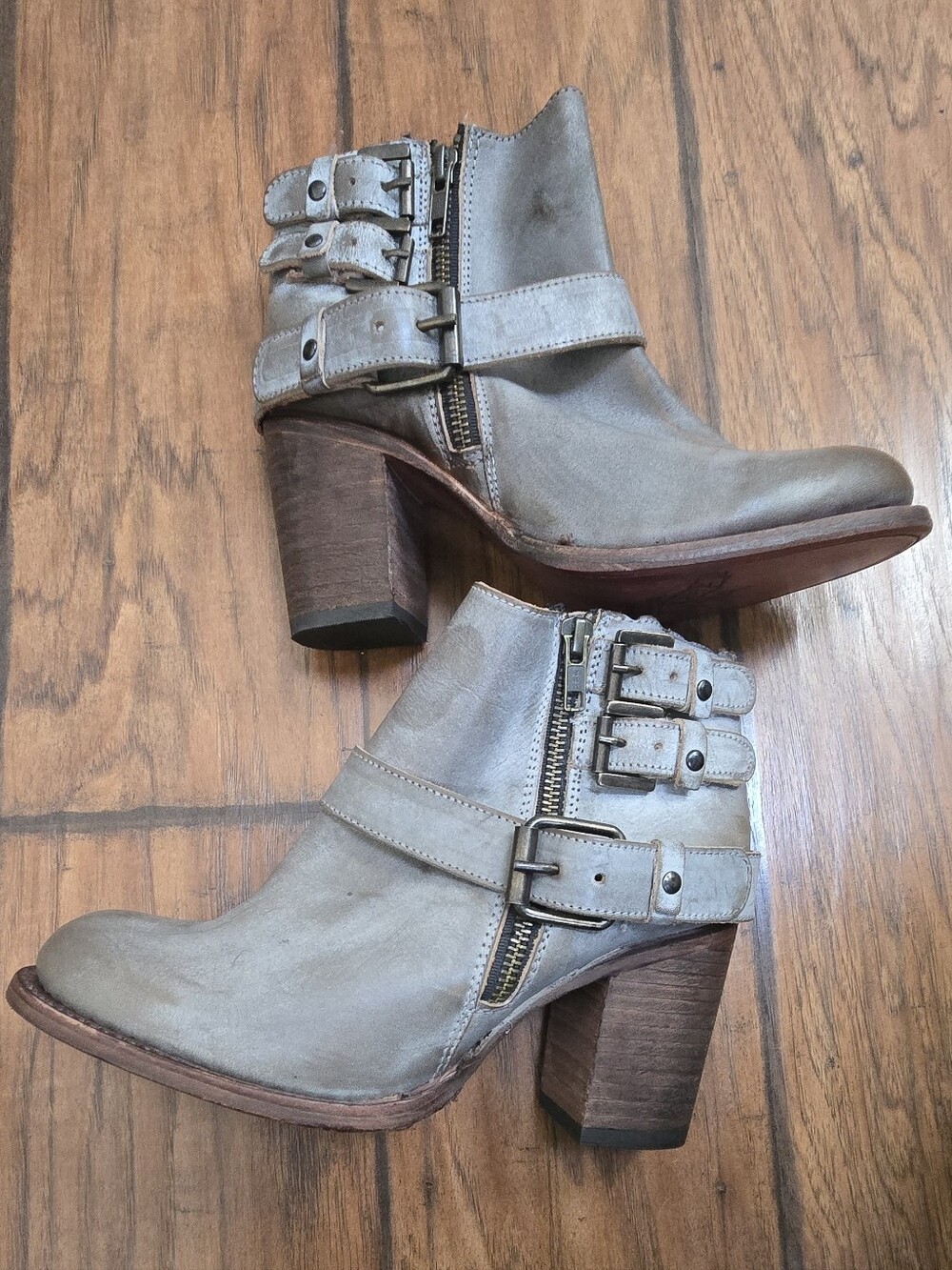 Freebird Bolo Ankle Boots. Size 8